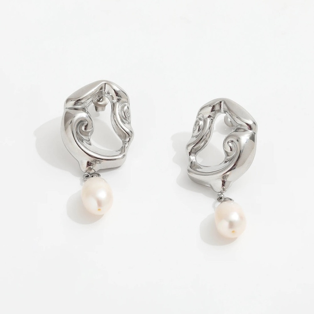 Silver Irregular Shape Earrings *Freshwater Pearl Earrings*